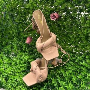 Fashion Nova Women's Tan Heeled Sandals